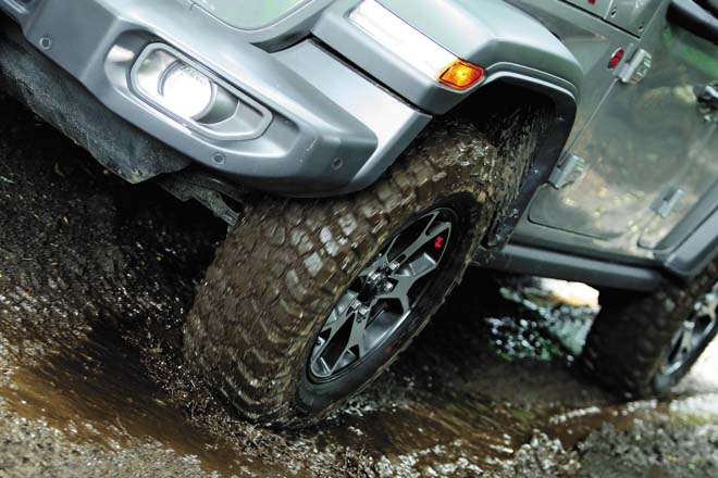 BFGoodrich Mud-Terrain T/A KM2